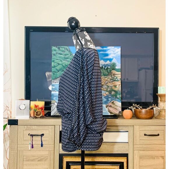 𝅺Max Edition Navy & White Top M - Picture 2 of 4